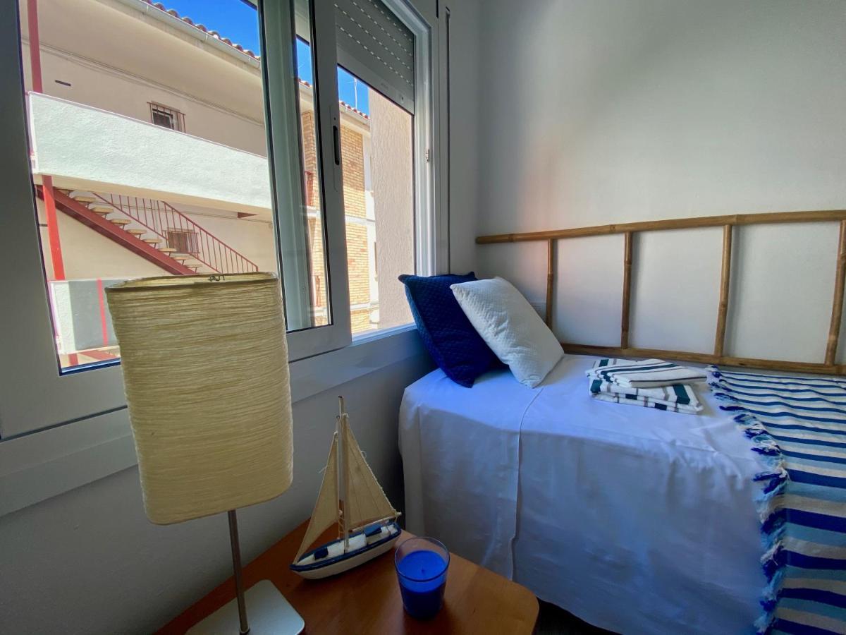 Апартаменты Apartamento En La Playa De Segur De Calafell, Barcelona Экстерьер фото