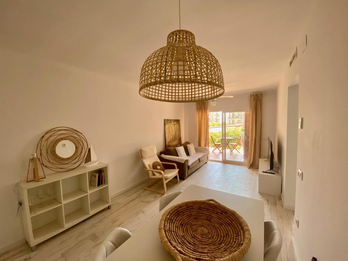 Апартаменты Apartamento En La Playa De Segur De Calafell, Barcelona Экстерьер фото