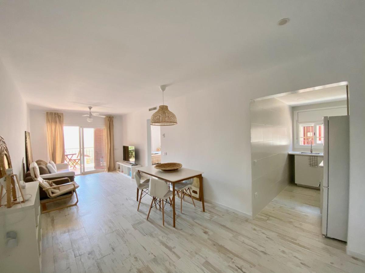 Апартаменты Apartamento En La Playa De Segur De Calafell, Barcelona Экстерьер фото
